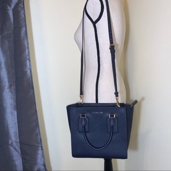 Michael Kors Purse - Picture 3 of 16